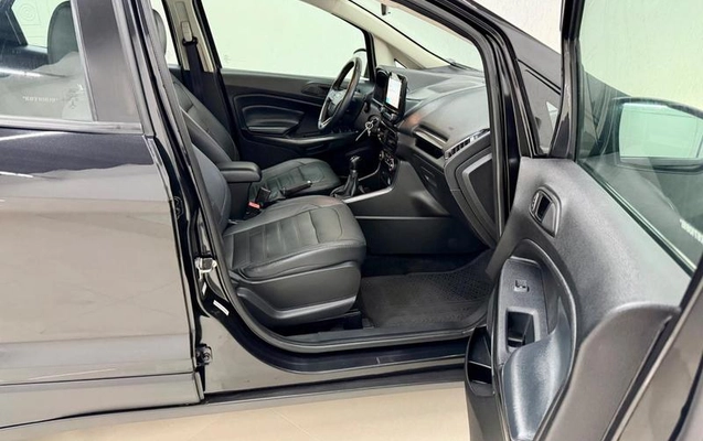 imagem-https://www.socarrao.com.br/sc-vehicle-images-prod/1683015/1791410772544-8115522_18_B_27c7e1431c.jpeg