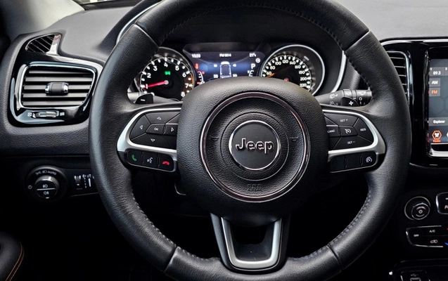 imagem-https://www.socarrao.com.br/sc-vehicle-images-prod/1683641/1789237818531-bge83CtGj0HGwQ9dA4FqSMYUMHGwsUKd.jpg