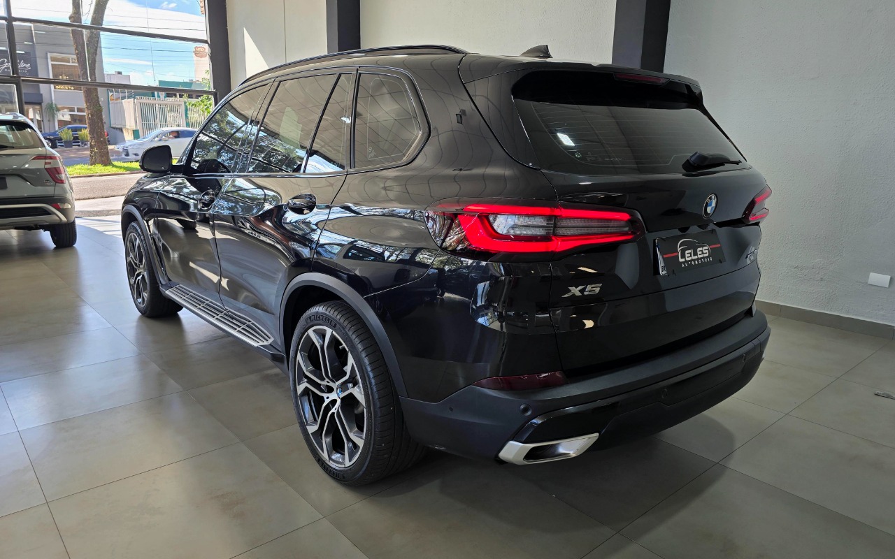 imagem-https://www.socarrao.com.br/sc-vehicle-images-prod/1685250/1779485703197-MjAyNjA1MjBfMTQyOTEzLmpwZw.jpg