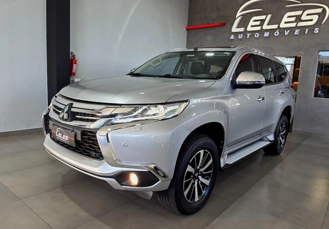 Mitsubishi Pajero 2020 Prata — foto 1 de 3