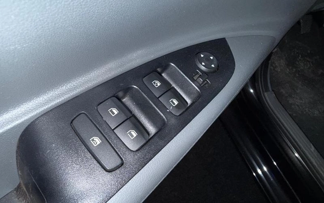 imagem-https://www.socarrao.com.br/sc-vehicle-images-prod/1703397/1780836663957-8049674_8_B_a7f4432a69.jpeg