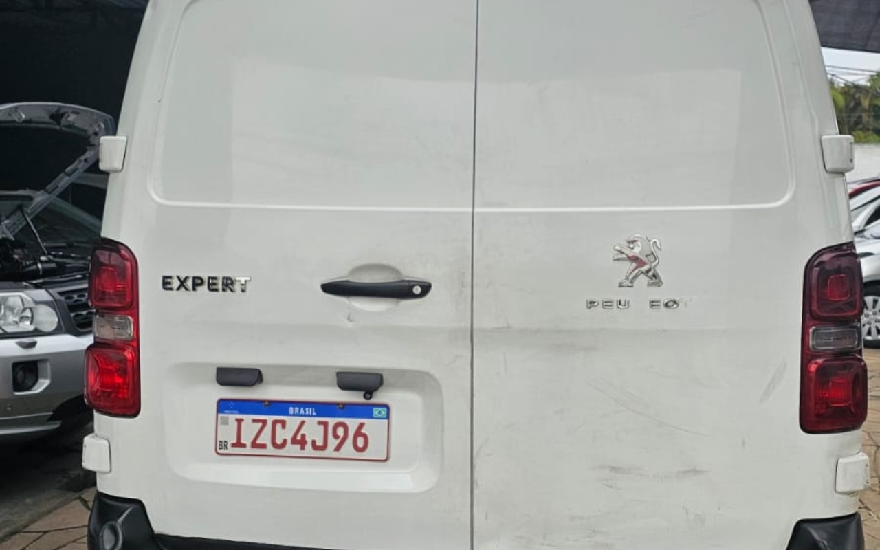 imagem-https://www.socarrao.com.br/sc-vehicle-images-prod/1703580/1779542714532-MDk2YTM1MGItZWY1OC00ZGIwLWJkYzEtZDRhYjE5N2Y5NGJlLmpwZw.jpg