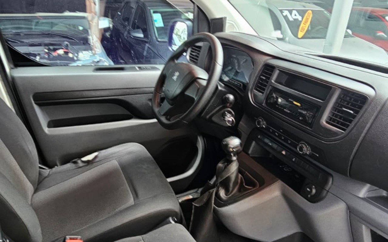 imagem-https://www.socarrao.com.br/sc-vehicle-images-prod/1703580/1779542714658-N2YxMTY4ZGEtM2JiYS00MTE0LWE0M2UtZTAxOTcwYjY5ODY1LmpwZw.jpg