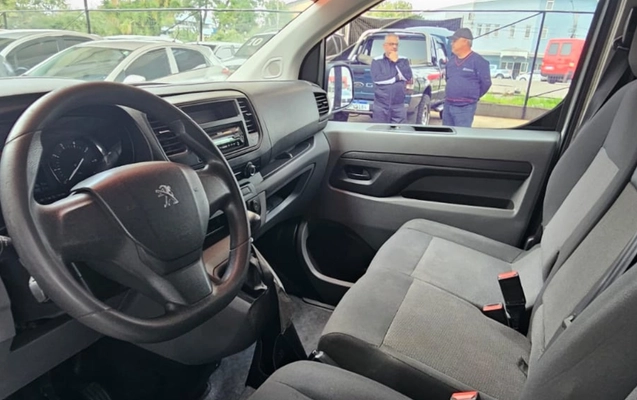 imagem-https://www.socarrao.com.br/sc-vehicle-images-prod/1703580/1779542714945-Y2RiYmFhYWMtNmJjMi00OTc2LThhYzUtOGQyMjgxMmIwY2RlLmpwZw.jpg