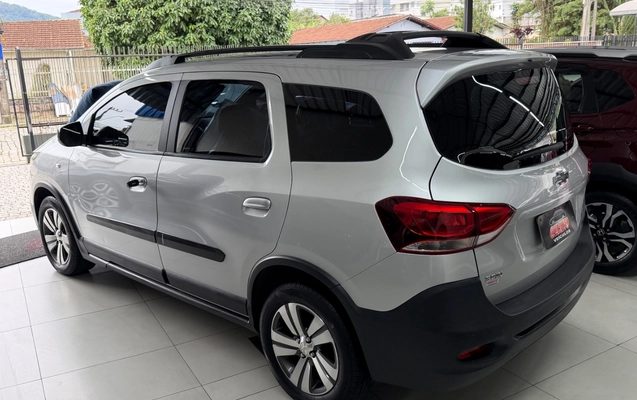 imagem-https://www.socarrao.com.br/sc-vehicle-images-prod/1703613/1779543207832-SU1HXzcwMTIuanBlZw.jpeg