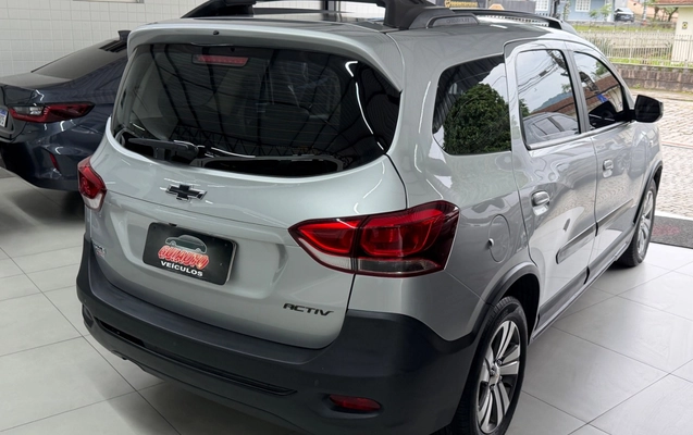 imagem-https://www.socarrao.com.br/sc-vehicle-images-prod/1703613/1779543207896-SU1HXzcwMTEuanBlZw.jpeg