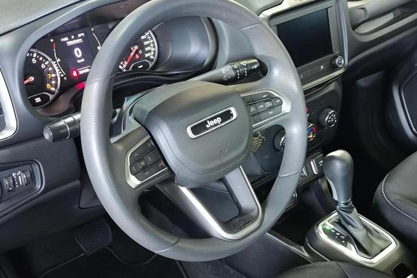 imagem-https://www.socarrao.com.br/sc-vehicle-images-prod/1703679/1782310995265-8035541_7_B_ae6faa679f.jpeg