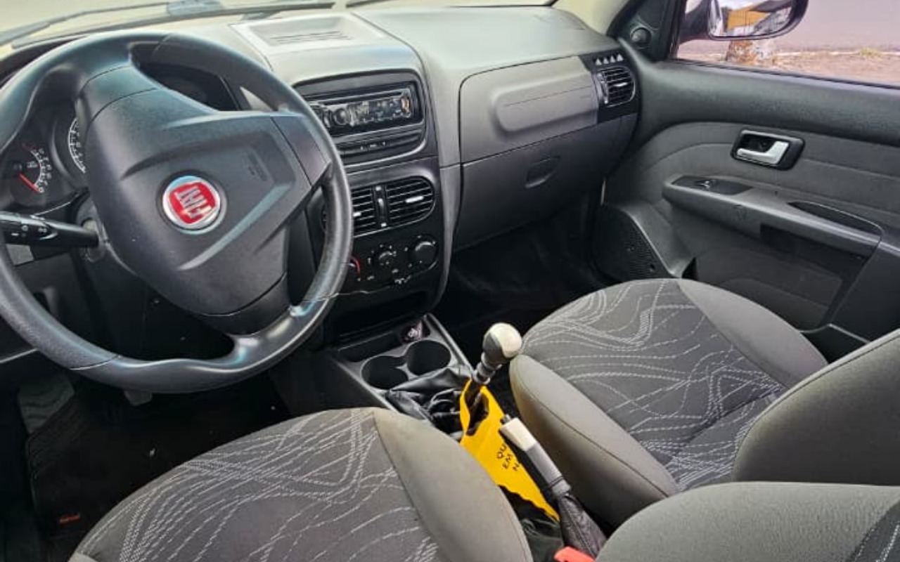 imagem-https://www.socarrao.com.br/sc-vehicle-images-prod/1703791/1779546166363-NWI1YTA0YWItNjM4My00ZTUyLTlhYzgtNjk4OTVjMzlmMzE3LmpwZw.jpg
