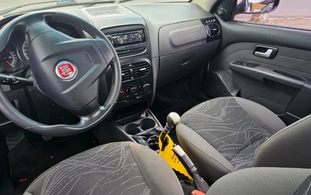 imagem-https://www.socarrao.com.br/sc-vehicle-images-prod/1703791/1779546166363-NWI1YTA0YWItNjM4My00ZTUyLTlhYzgtNjk4OTVjMzlmMzE3LmpwZw.jpg