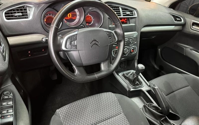 imagem-https://www.socarrao.com.br/sc-vehicle-images-prod/1703901/1792089519896-8088213_2_B_3cb4f3bcae.jpeg