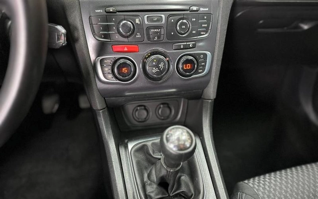 imagem-https://www.socarrao.com.br/sc-vehicle-images-prod/1703901/1792089519902-8088213_0_B_c45938dc9f.jpeg