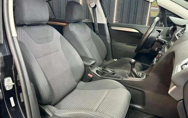 imagem-https://www.socarrao.com.br/sc-vehicle-images-prod/1703901/1792089519905-8088213_2_B_88ac17ba83.jpeg