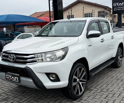 Toyota Hilux 2017 Branco — foto 1 de 3