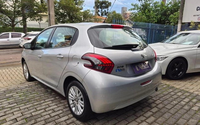 imagem-https://www.socarrao.com.br/sc-vehicle-images-prod/1704203/1785951292072-8116614_7_B_55d016f2d9.jpeg