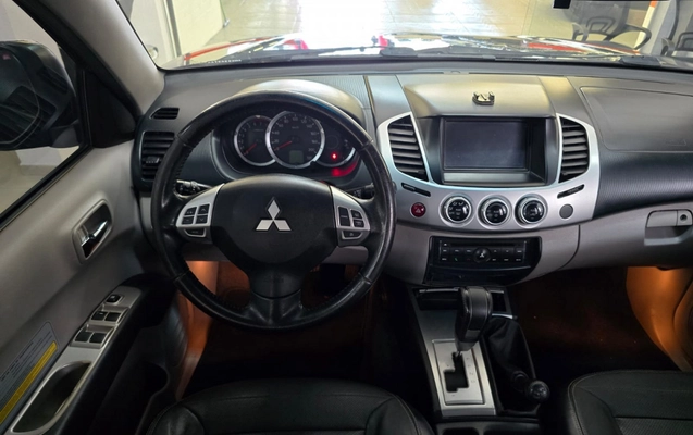 imagem-https://www.socarrao.com.br/sc-vehicle-images-prod/1704386/1779555528354-pNdR5vuAXNrhqtKSk6jVGqkJl13mrQpT.jpg