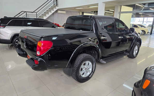 imagem-https://www.socarrao.com.br/sc-vehicle-images-prod/1704386/1779555528357-qPctJF4F0oEjqouf1HRZ53i2AY2ZRJgq.jpg