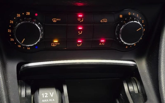 imagem-https://www.socarrao.com.br/sc-vehicle-images-prod/1704491/1790701080841-7576918_17_B_91d690cae3.jpeg