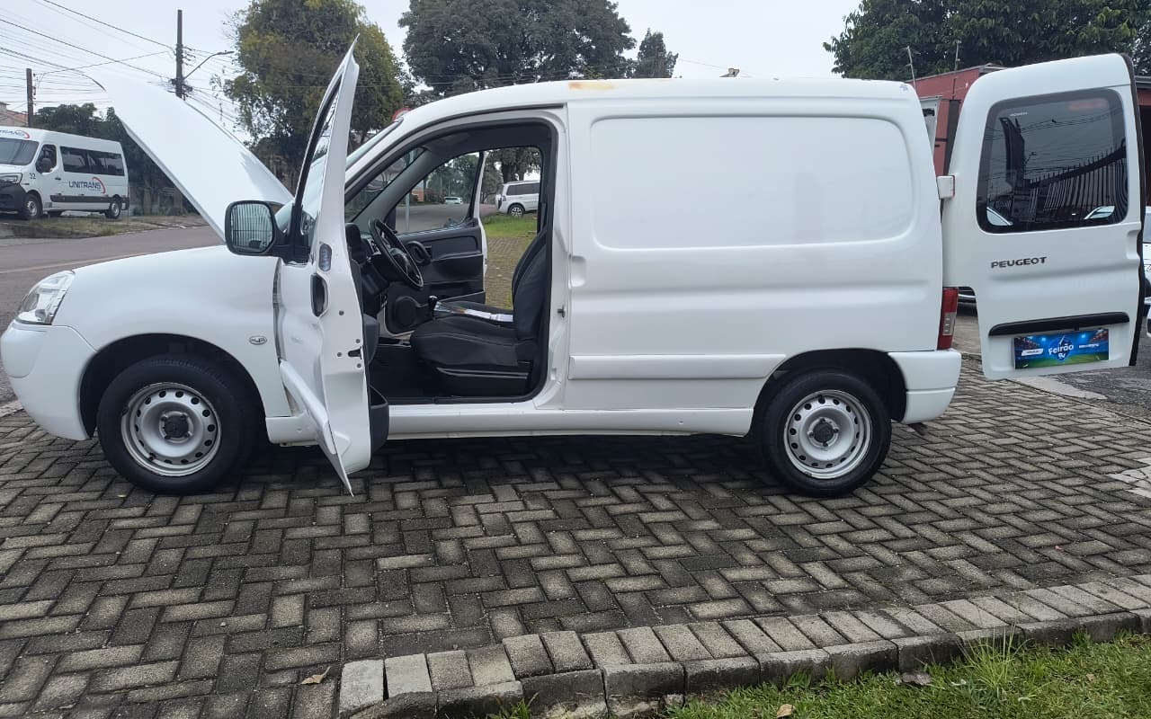 imagem-https://www.socarrao.com.br/sc-vehicle-images-prod/1704524/1779558349254-V2hhdHNBcHAgSW1hZ2UgMjAyNi0wNS0yMyBhdCAxMS4zMi4zNiAoMSkuanBlZw.jpeg