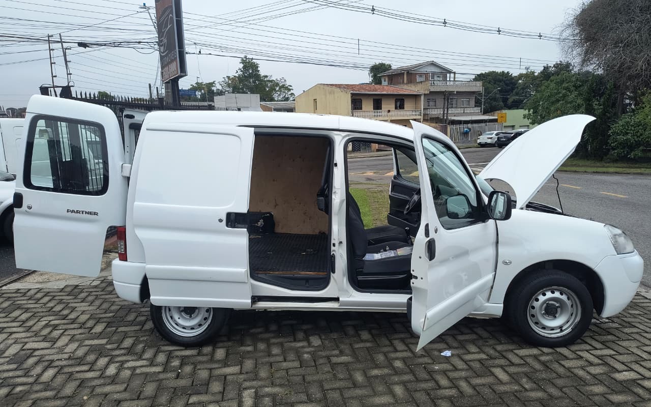 imagem-https://www.socarrao.com.br/sc-vehicle-images-prod/1704524/1779558349346-V2hhdHNBcHAgSW1hZ2UgMjAyNi0wNS0yMyBhdCAxMS4zMi4zNi5qcGVn.jpeg