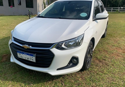 Chevrolet Onix 2024 Branco — foto 1 de 3