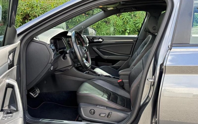 imagem-https://www.socarrao.com.br/sc-vehicle-images-prod/1705375/1788962887907-8118164_7_B_322aa94aff.jpeg