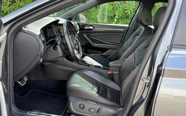 imagem-https://www.socarrao.com.br/sc-vehicle-images-prod/1705375/1788962887908-8118164_13_B_f723b3ceac.jpeg