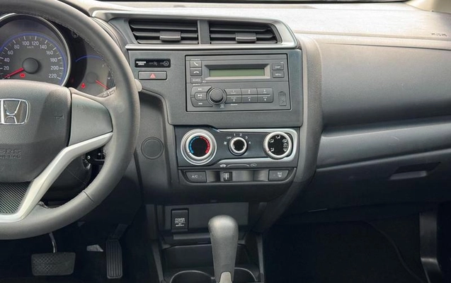 imagem-https://www.socarrao.com.br/sc-vehicle-images-prod/1705387/1788960057292-8118167_2_B_71be9d254b.jpeg