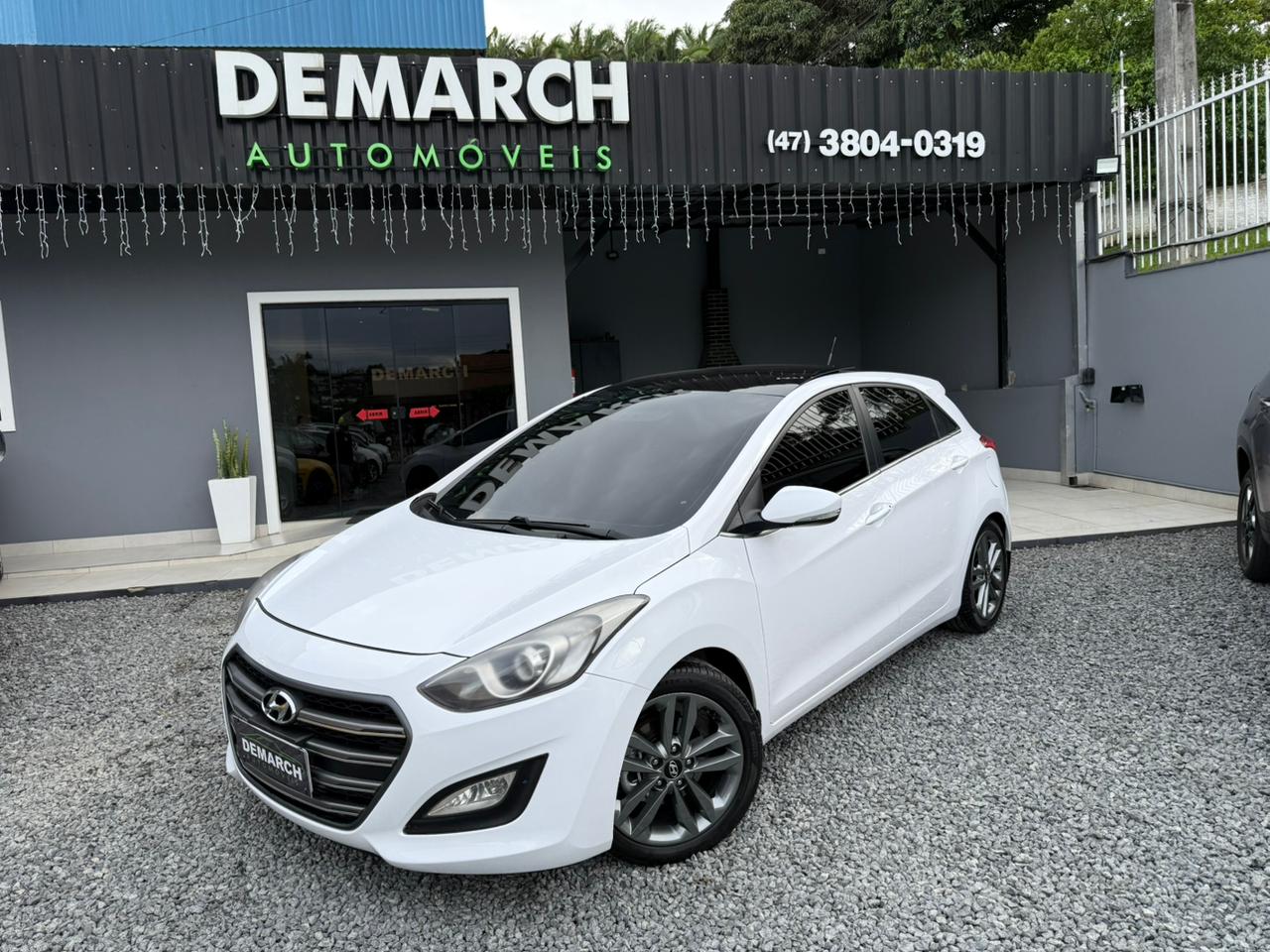 Hyundai i30 1.8 16V Aut. 5p 2016 Branco — foto 1 de 3