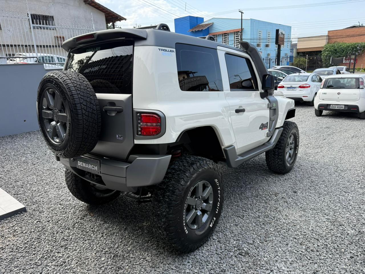 imagem-https://www.socarrao.com.br/sc-vehicle-images-prod/17133/1769988060580-7184469OR_1766516949_68_750.jpg