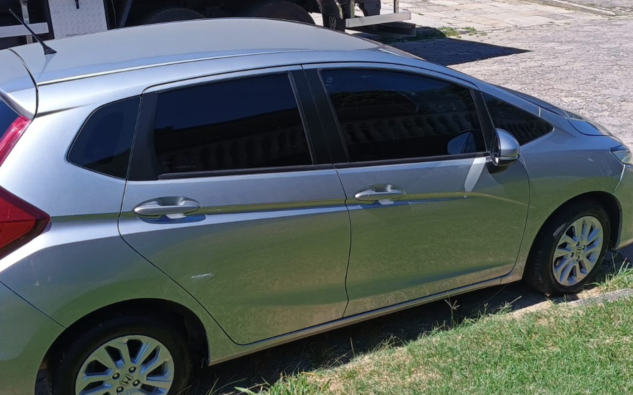 imagem-https://www.socarrao.com.br/sc-vehicle-images-prod/1714021/1779736281071-V2hhdHNBcHAgSW1hZ2UgMjAyNi0wNS0yNSBhdCAxNi4wOS4xOSAoMSkuanBlZw.jpeg