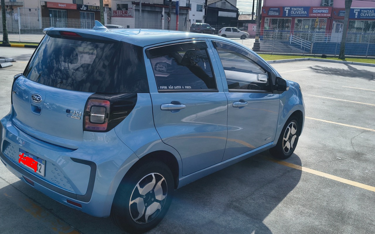 imagem-https://www.socarrao.com.br/sc-vehicle-images-prod/1714129/1790625600892-SU1HXzIwMjYwNTI0XzEwMjI1NDk2MV9IRFJ-Mi5qcGc.jpg