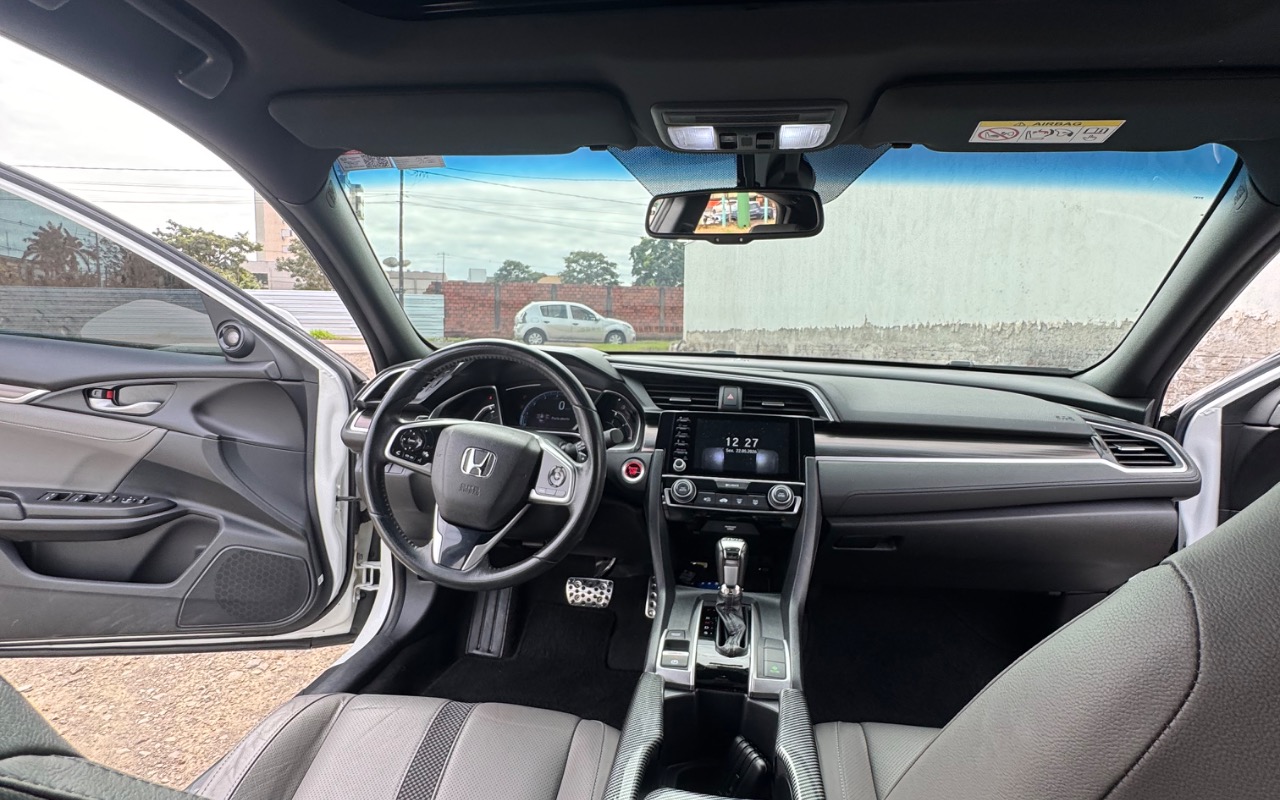 imagem-https://www.socarrao.com.br/sc-vehicle-images-prod/1714228/1779670176035-SU1HXzg3NjEuanBlZw.jpeg