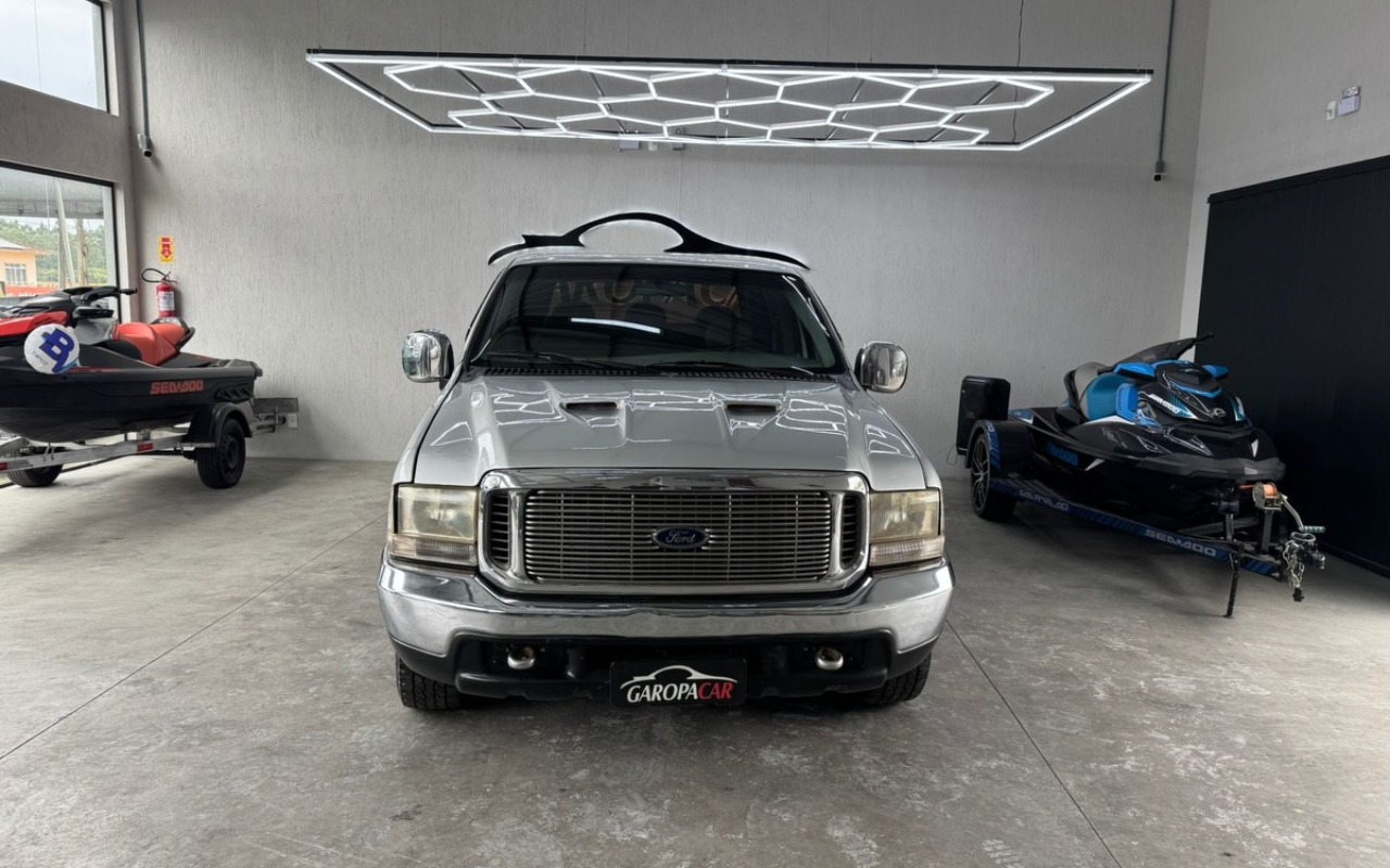 Ford F-250 2001 Prata — foto 1 de 3