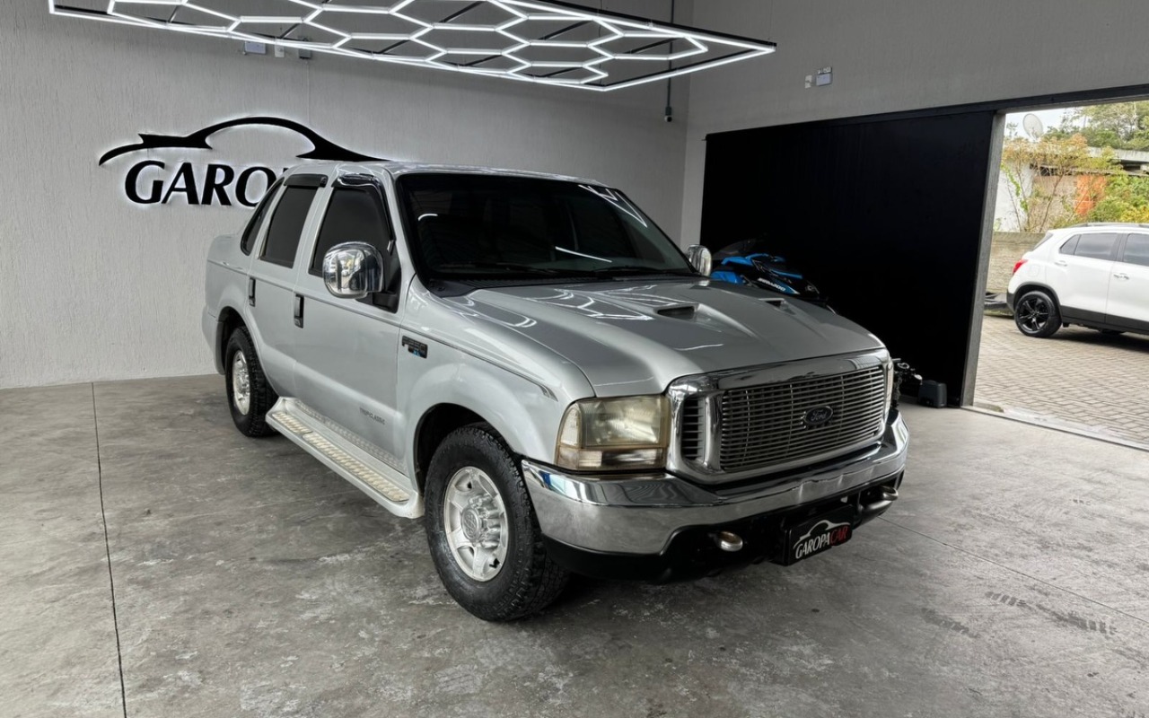 imagem-https://www.socarrao.com.br/sc-vehicle-images-prod/1721933/1779712606070-NzA1NzU3Njg3XzE4NDM5NjY0MjU0MTQzMDE1XzYzMDA5NTExNDc5NjgwNjA0NDJfbi5qcGc.jpg