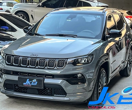 Jeep Compass 2023 Cinza — foto 1 de 3