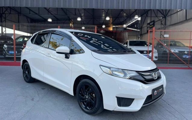 imagem-https://www.socarrao.com.br/sc-vehicle-images-prod/1723542/1779716844292-fda66368bf8847b1a48fff6ac1e07358_1779716774274.jpeg
