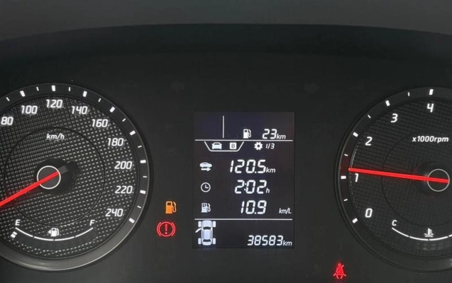 imagem-https://www.socarrao.com.br/sc-vehicle-images-prod/1724908/1779718974836-ODExNjEwMF8wX0JfMjMxNTg4N2JiNC5qcGVn.jpeg