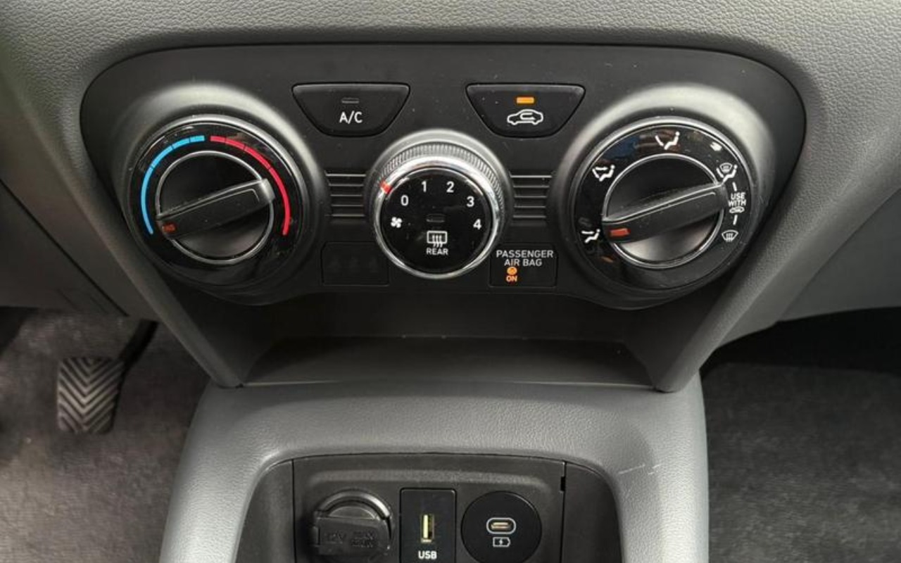 imagem-https://www.socarrao.com.br/sc-vehicle-images-prod/1724908/1779718975224-ODExNjEwMF8wX0JfNGZmN2JiOTZiZC5qcGVn.jpeg