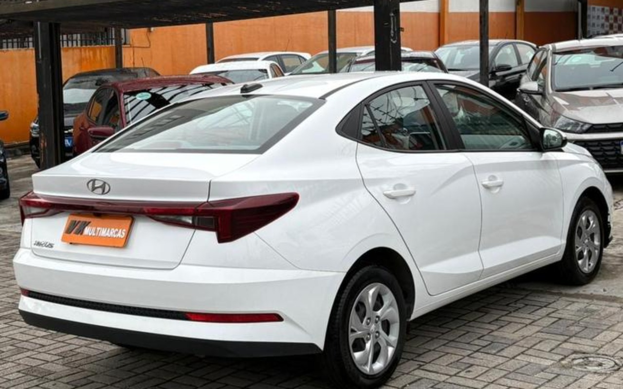 imagem-https://www.socarrao.com.br/sc-vehicle-images-prod/1724908/1779718975423-ODExNjEwMF8wX0JfYjJmYmE0MWZiOC5qcGVn.jpeg