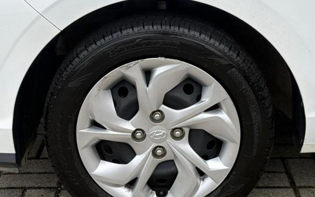 imagem-https://www.socarrao.com.br/sc-vehicle-images-prod/1724908/1779718975652-ODExNjEwMF8wX0JfNDAwNGVkNzEwMy5qcGVn.jpeg
