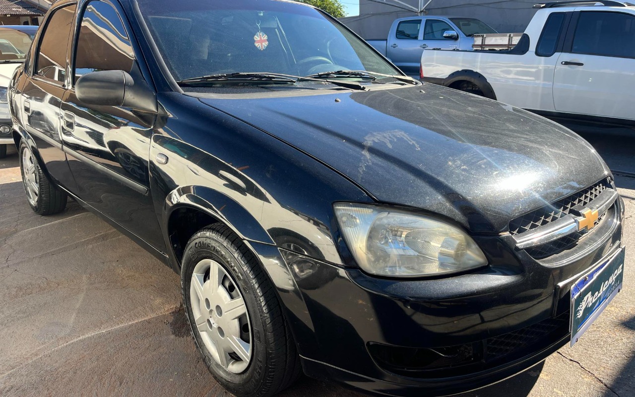 Chevrolet Classic Life/LS 1.0 VHC FlexP. 4p na cor Preto em Maringá / PR - 1725041