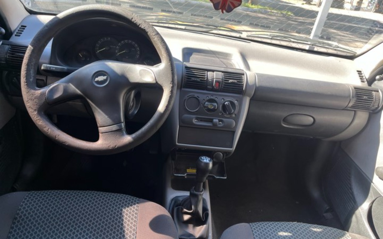 imagem-https://www.socarrao.com.br/sc-vehicle-images-prod/1725041/1779719186531-YmYzNjk1YmQtODZlNS00NmJiLThiNGUtZTYzZTNjYTZiNWRmLmpwZw.jpg