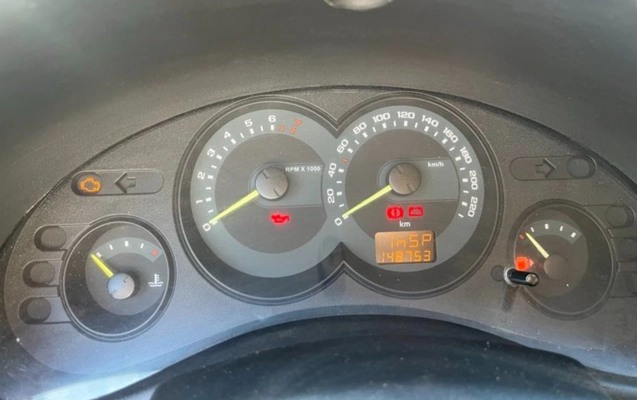 imagem-https://www.socarrao.com.br/sc-vehicle-images-prod/1725041/1779719186649-NTZmZTMxYTctZWM0Ny00OGI4LTljODQtZmVlY2QzNjBhNmM2LmpwZw.jpg
