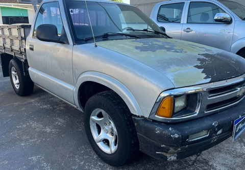 Chevrolet S10 1995 Prata — foto 1 de 3