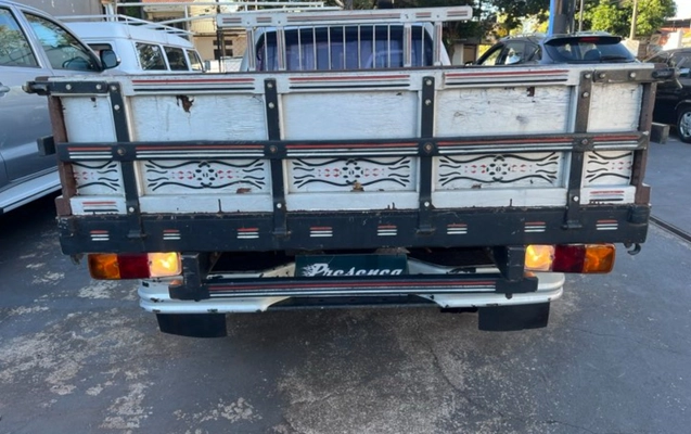 imagem-https://www.socarrao.com.br/sc-vehicle-images-prod/1725063/1779719459649-YzMwNDFmMmQtMzMwYi00MTQwLWJhOTAtOTE4NTgyYzQzNjgxLmpwZw.jpg