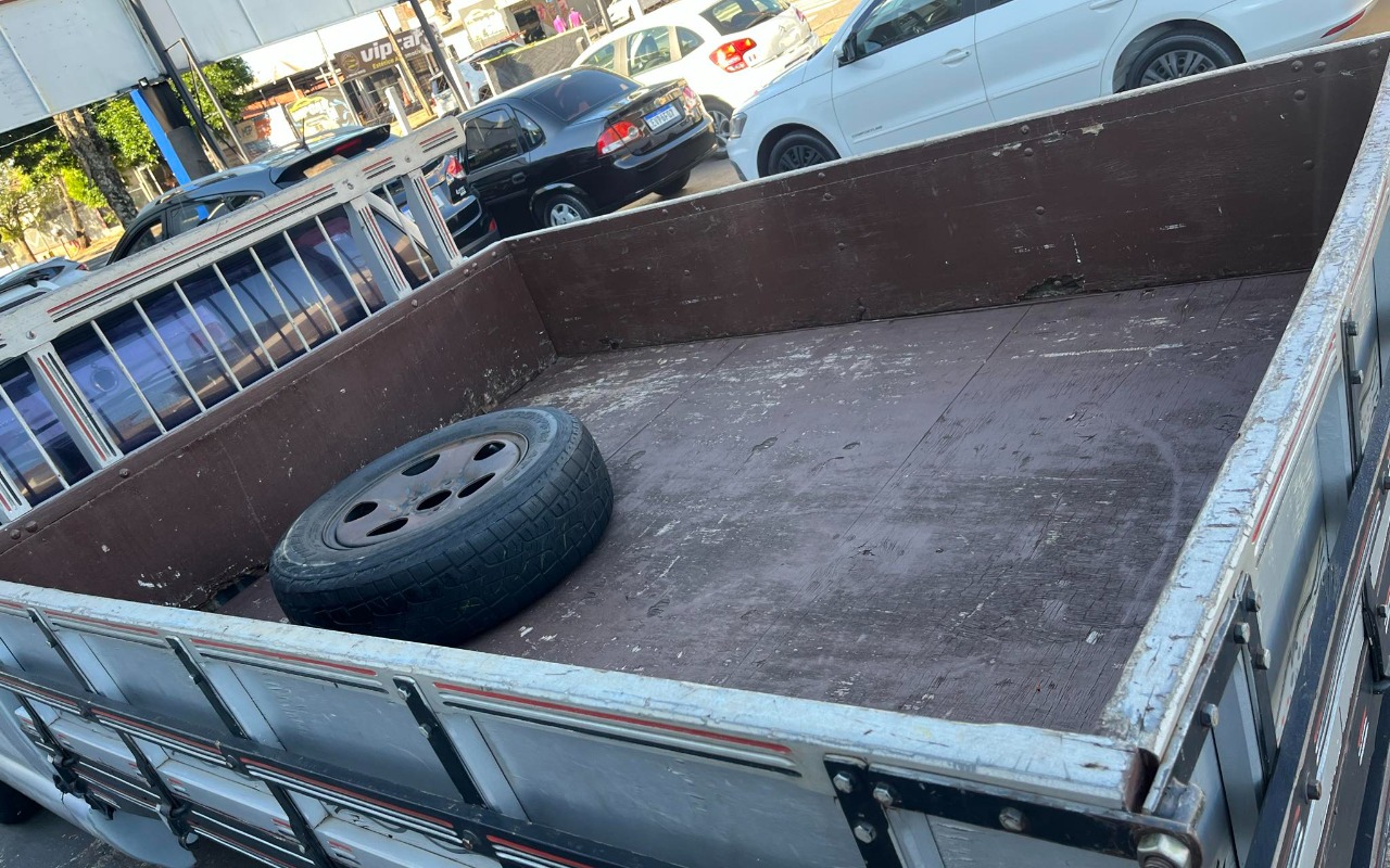 imagem-https://www.socarrao.com.br/sc-vehicle-images-prod/1725063/1779719459718-NDNlNDk2ZTUtYWU1OC00YjRiLTgyZjQtM2FjNTk4ZTQxZWRlLmpwZw.jpg