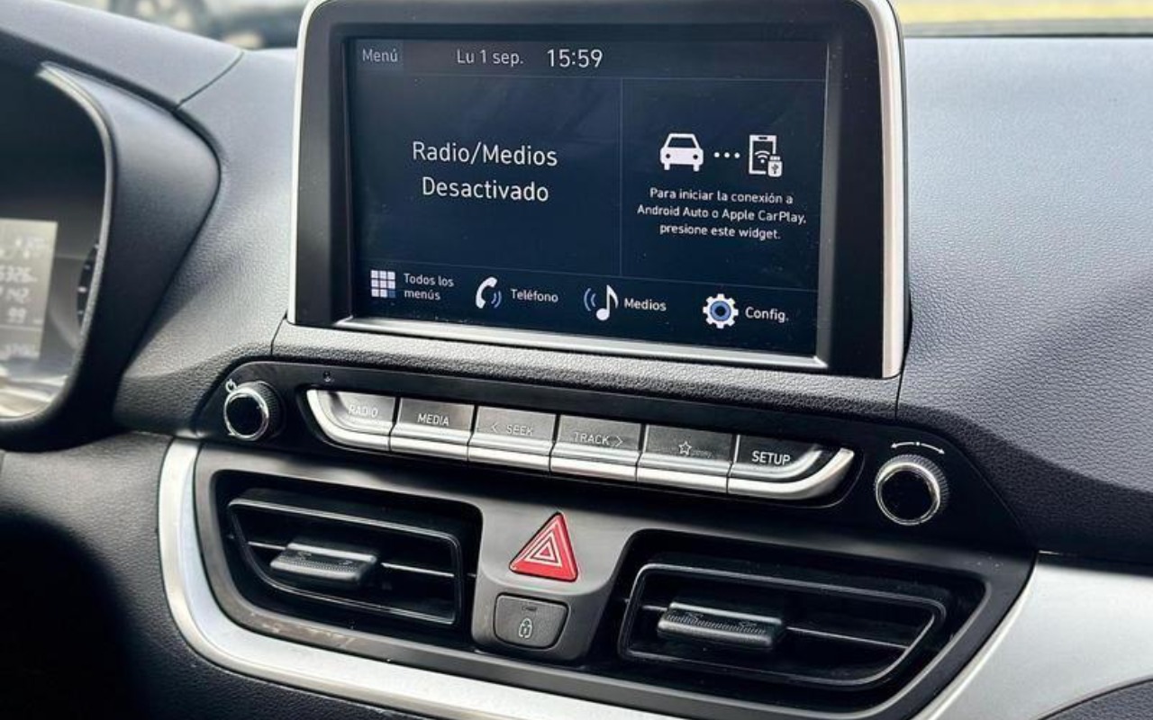 imagem-https://www.socarrao.com.br/sc-vehicle-images-prod/1725560/1779720181326-NzkyODEyMV85X0JfOTIyNmYzZmQwMy5qcGVn.jpeg