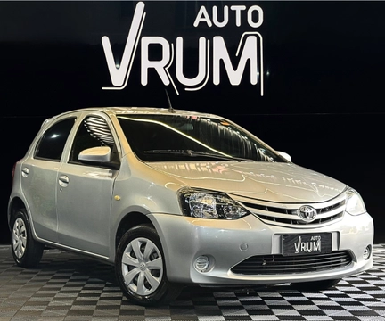 Toyota Etios 2017 Prata — foto 1 de 3