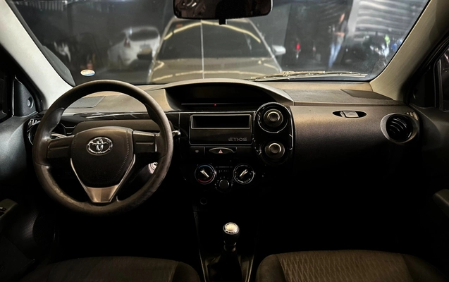 imagem-https://www.socarrao.com.br/sc-vehicle-images-prod/1725656/1779720604269-8_113005.jpg