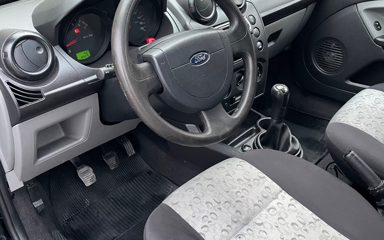 imagem-https://www.socarrao.com.br/sc-vehicle-images-prod/1726528/1779723022592-SU1HXzQwOTQuanBlZw.jpeg